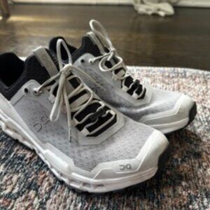 On Cloud Women's Running Shoes – Size 9.5 | Grey/Black/White | Barely Worn